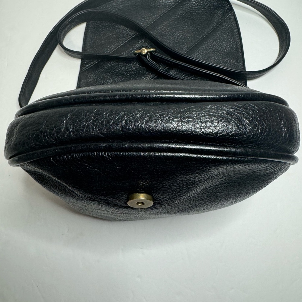 ORIGINAL BREE Black Leather Saddle Crossbody With Adjustable Strap - Picture 15 of 16